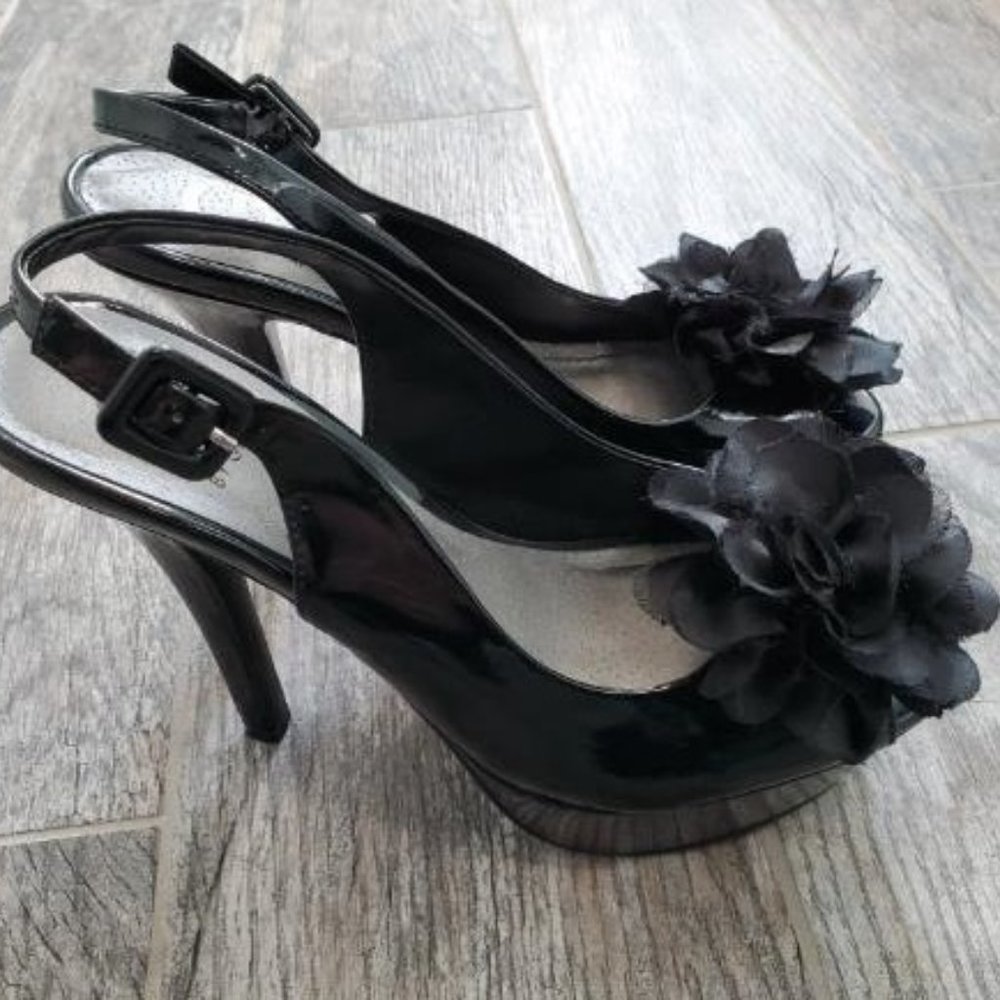"Guess" black patent leather high heels